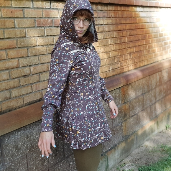 Tiered Hoodie Tunic - Picture 4 of 14